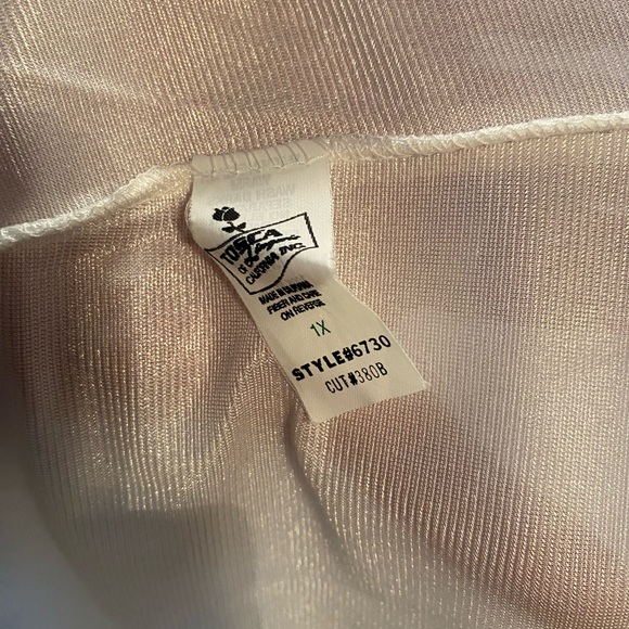 ๐Vintage 1980s White Lace Peignoir Set - Robe and Gown - Picture 6 of 12